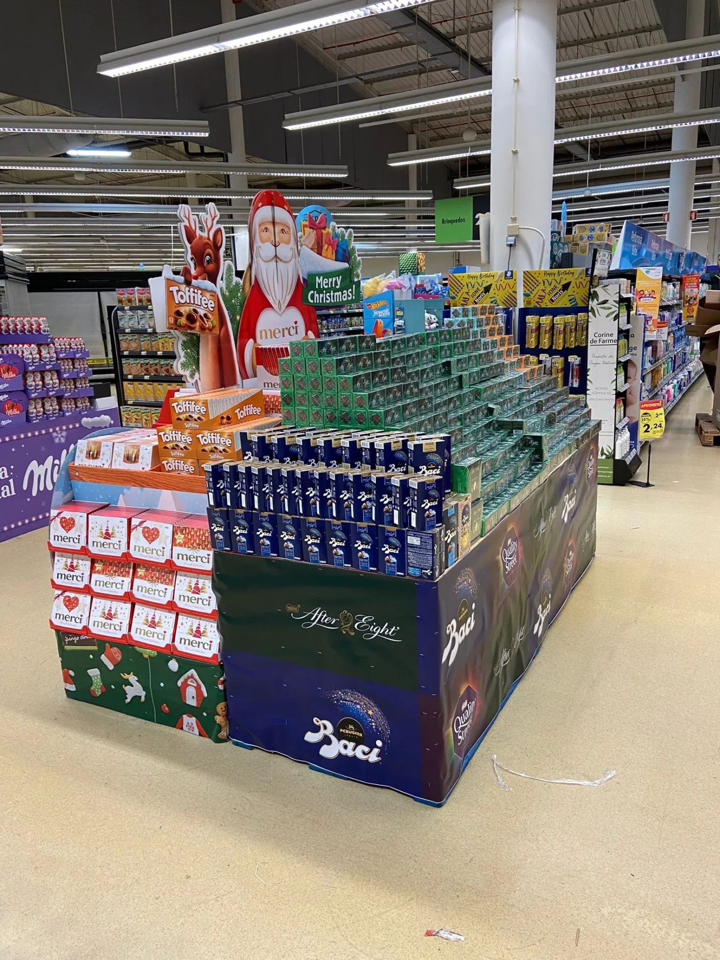 How to celebrate Christmas instore